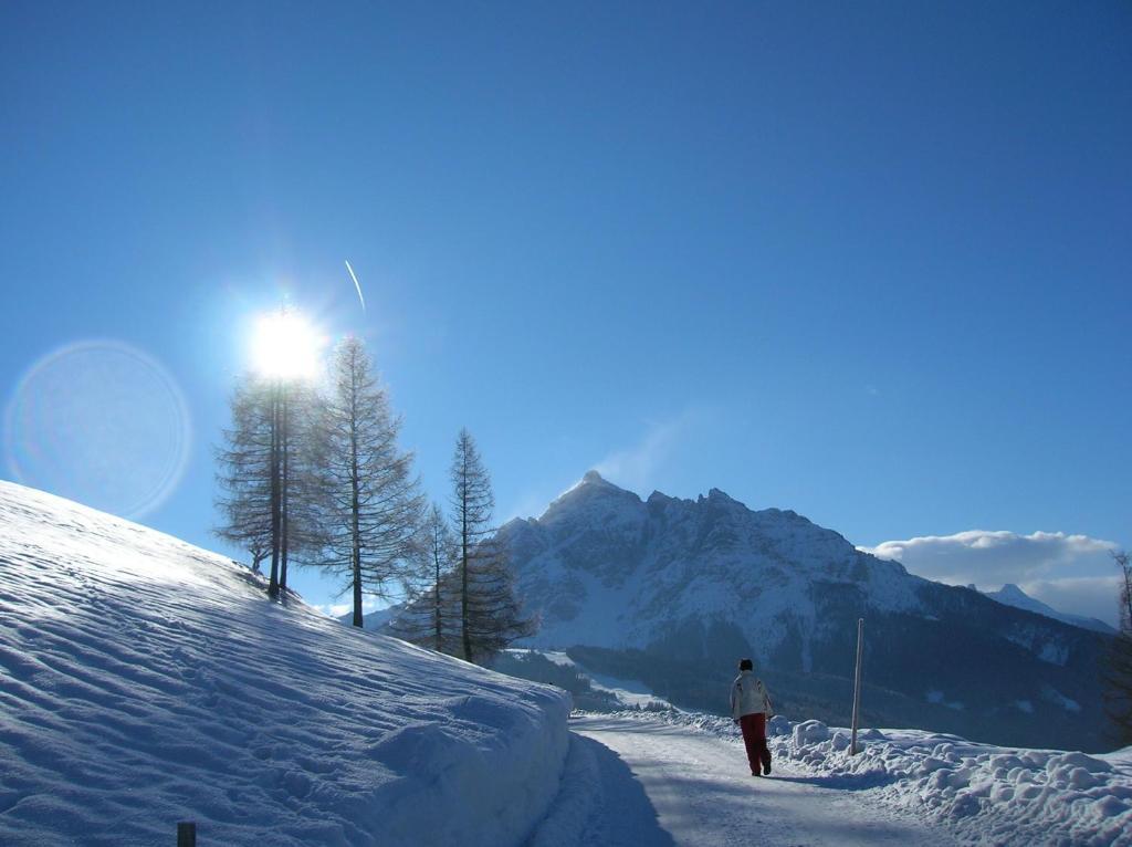 Pension Kirchbrugger Telfes im Stubai Exterior foto